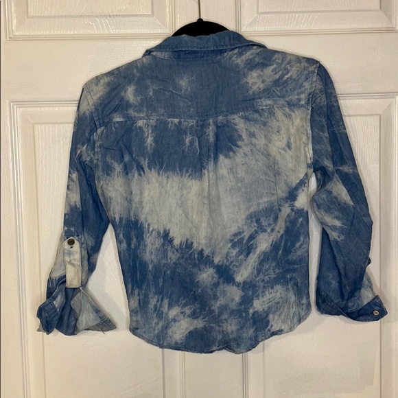 🌺 4 for $25 Blue Tie-dye Top - Picture 5 of 5